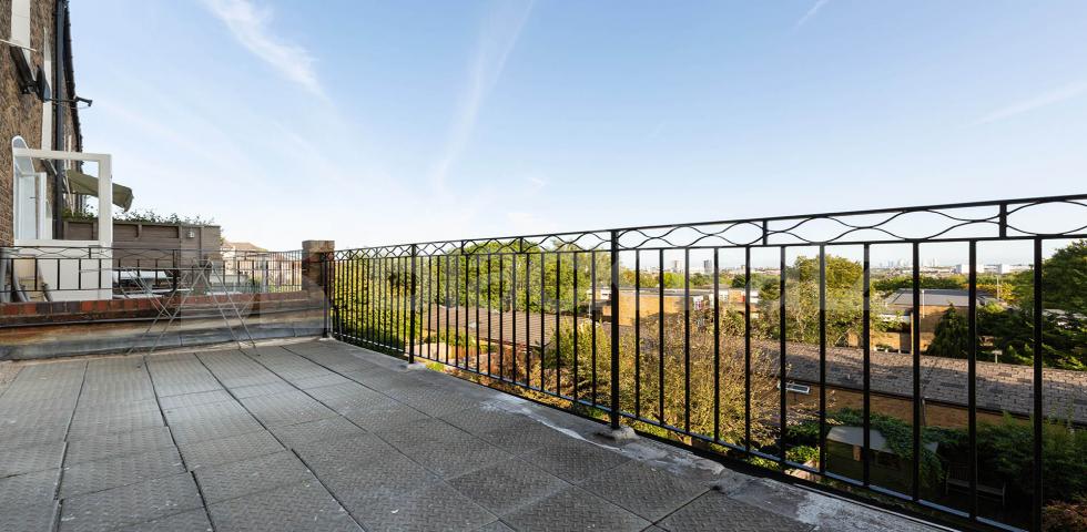 			NEW INSTRUCTION!, 1 Bedroom, 1 bath, 1 reception Flat			 Cheverton Road, Whitehall Park